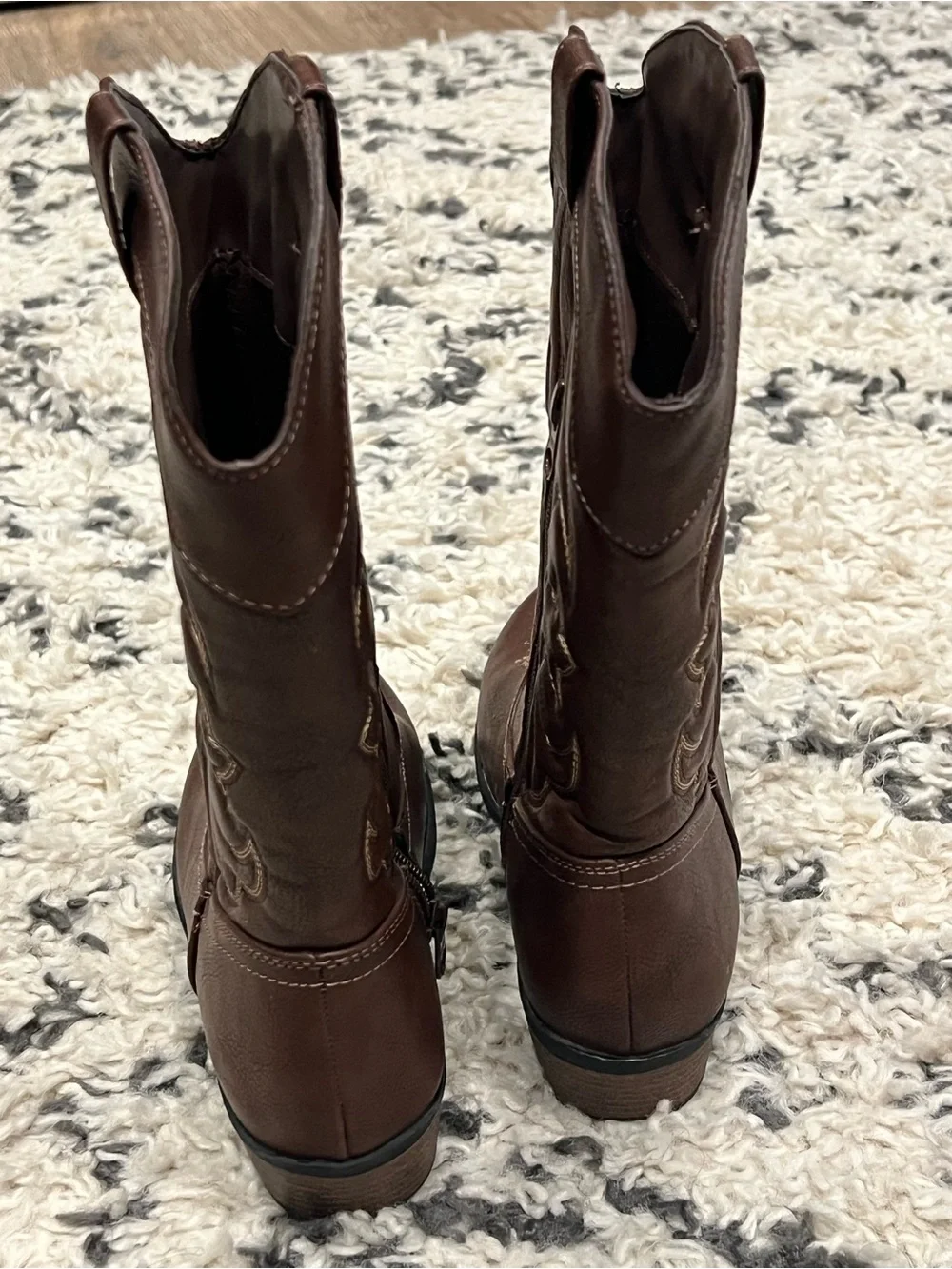 Kids size 5 Brown Western-Style Mid-Calf cowboy Boots